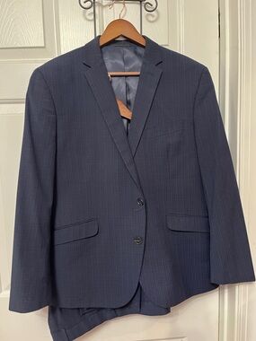 Kenneth Cole Reaction Navy Blue Men's Techni-Cole. Suit 44S